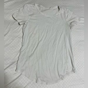 Lululemon tshirt